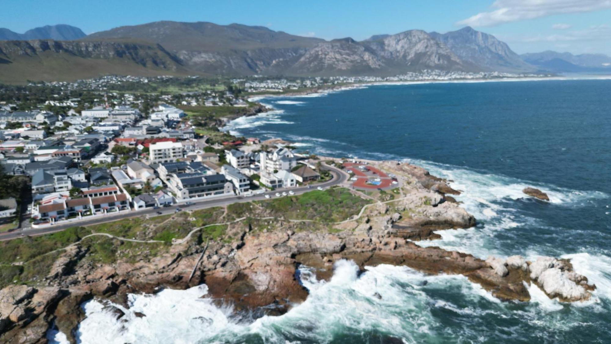 Esplanade Hermanus Bagian luar foto